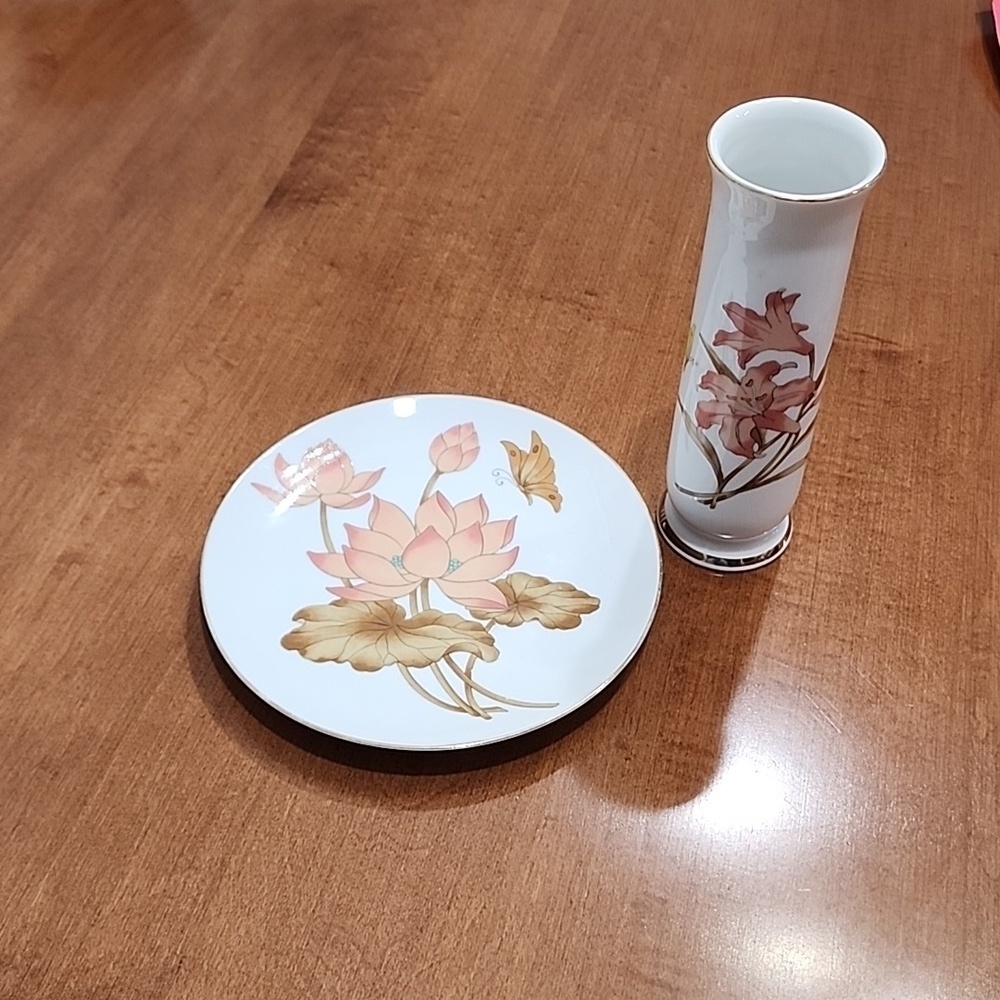 Made in Japan Floral and Butterfly Saucer and Vase Coordinating Set​​​​